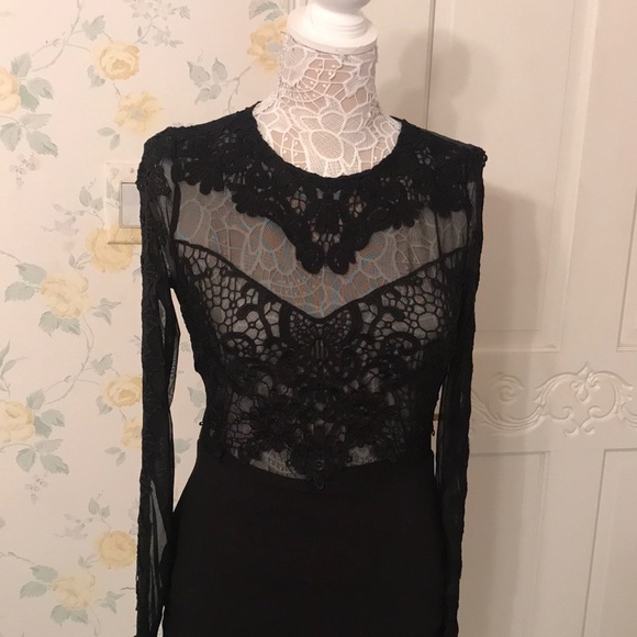 Windsor Dresses & Skirts - Windsor lace dress